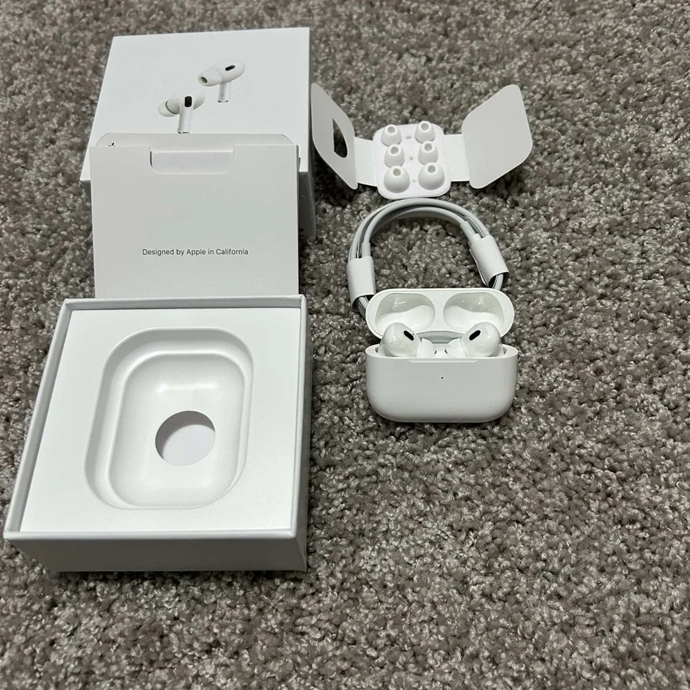 Apple AirPods Pro with White Charging Case